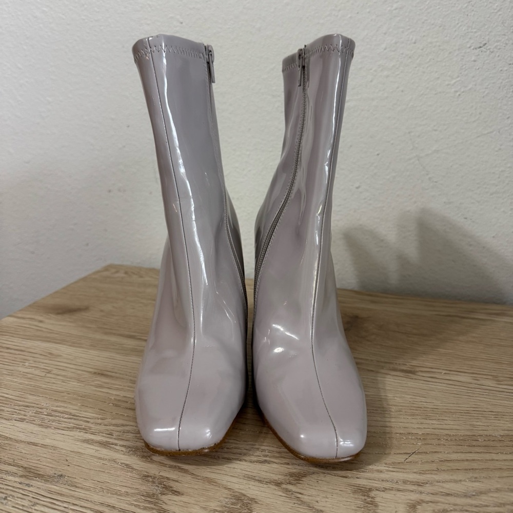 Steve‎ Madden Lynden Gray Faux Latex Patent Leather Heeled Boots Womens Size 7.5 - Picture 5 of 14